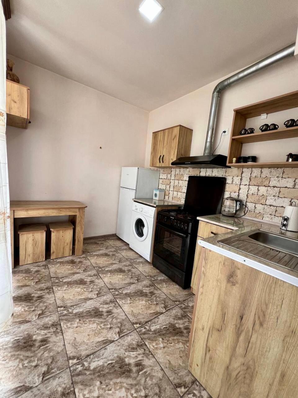 Guest House In Alaverdi Bagian luar foto